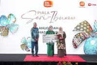 Seri-Ibu Kraf Week gets          the royal touch