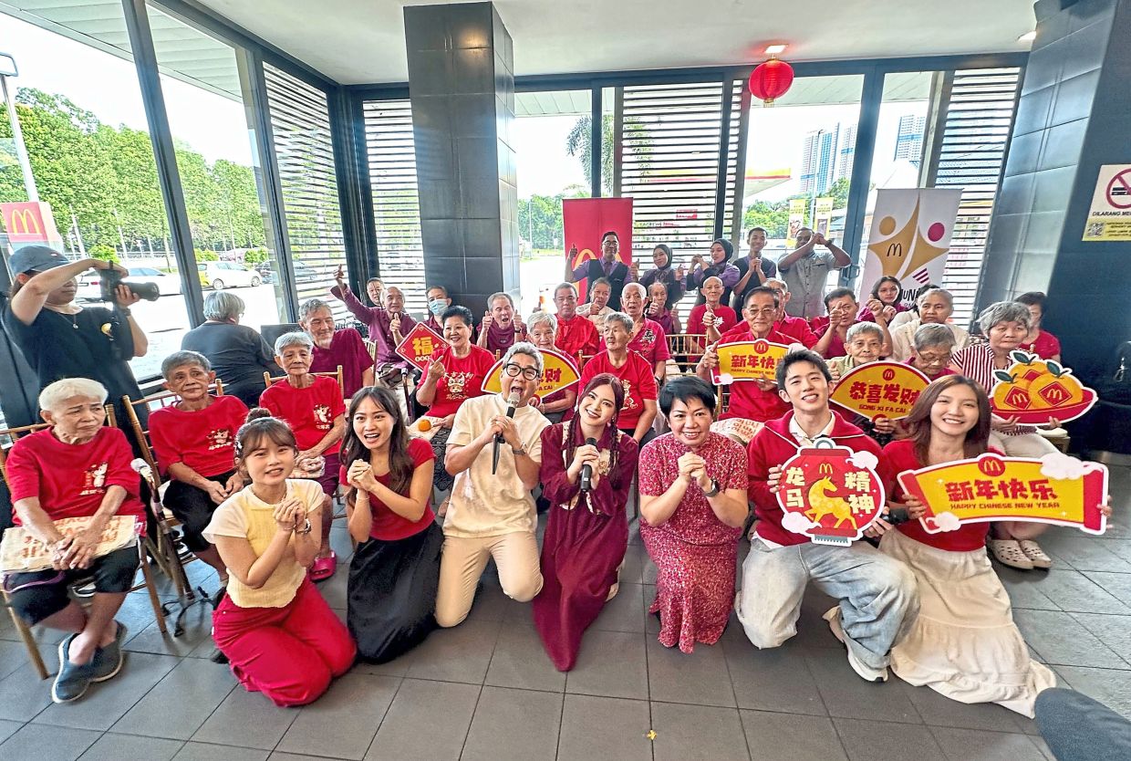 Since 2017, Program Komuniti @ McD has reached more than 120 old folks’ homes nationwide, carrying out over 10,000 initiatives annually.