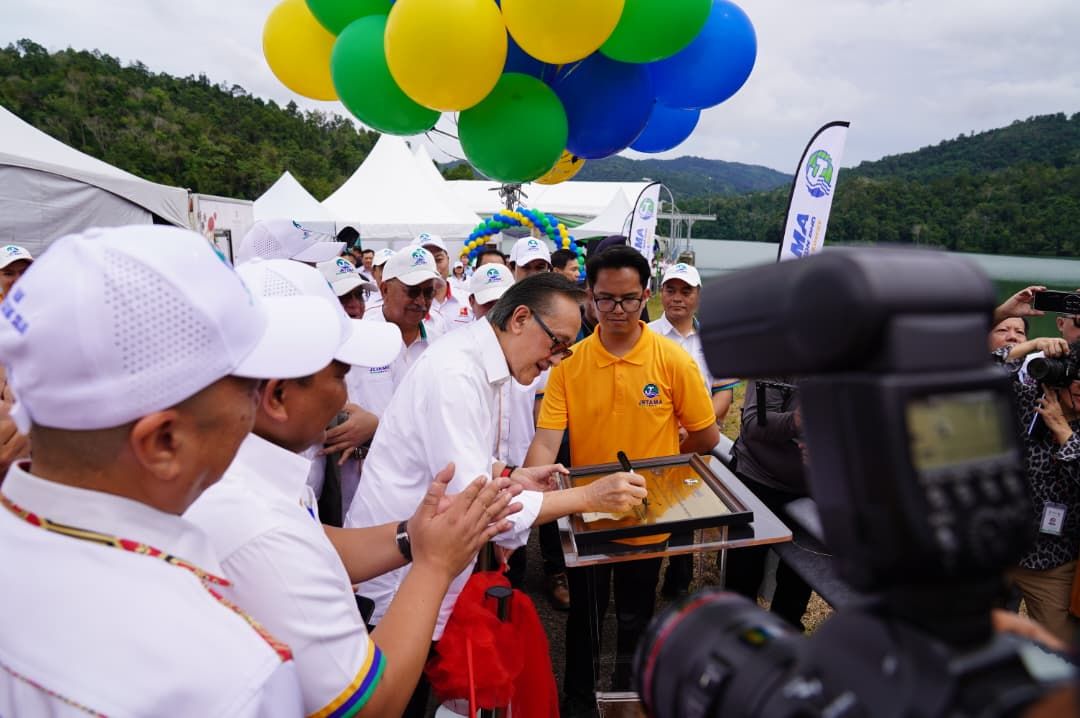 thestar.com.my - MUGUNTAN VANAR - Sabah launches landmark floating solar project at Babagon Dam