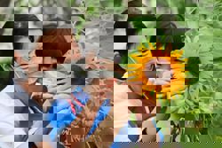 Experts: Mask up when travelling