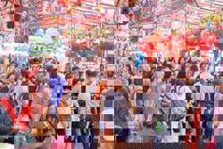 Festive holidaymakers head to JB