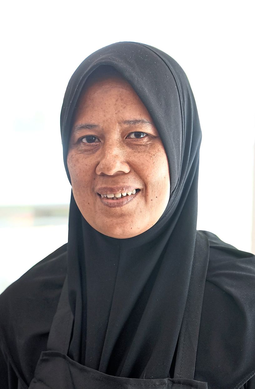 Suraya was so successful in the baking course, she was hired to manage Supermum’s cafe.