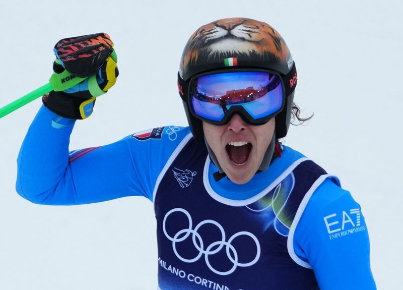 Olympics-Speed skating-Brignone's heroics fuel Lollobrigida's 5,000m triumph