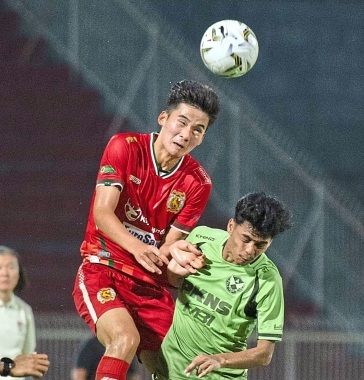 Key figure: Selangor’s Syahir Bashah (right) has featured in three Malaysia Cup matches and two Super League fixtures. — Bernama