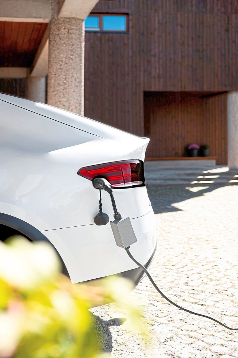 Electric vehicle use and data centres continue to expand, increasing the demand for electricity, so the infrastructure needs to be able to handle this. Photo: Freepik