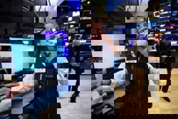 Analysis-For stock market, AI turns from lifting all boats to sinking ships 