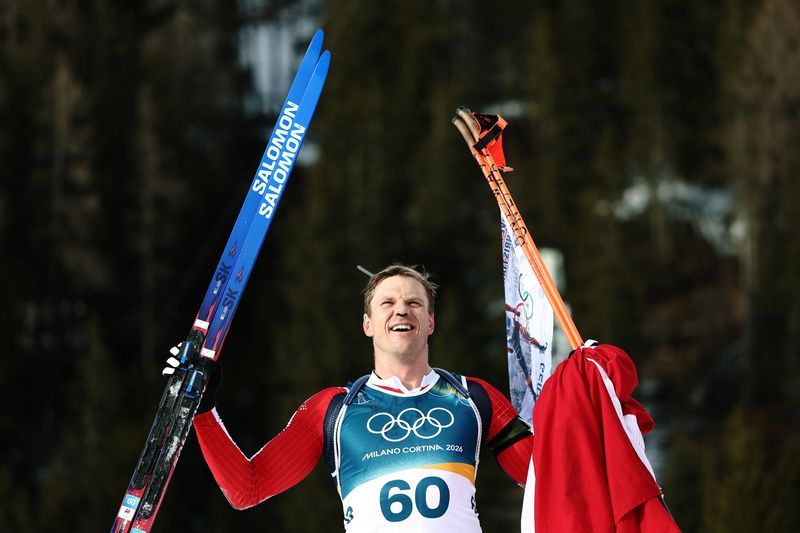 Olympics-Biathlon-Norway's Sjaastad Christiansen channels ski king Klaebo to snatch biathlon sprint silver