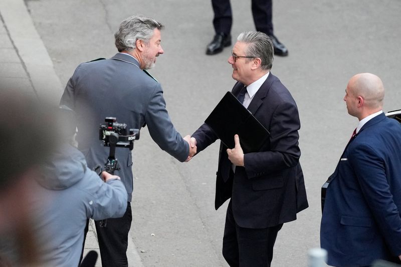 UK PM Starmer urges closer collaboration with Europe on defence