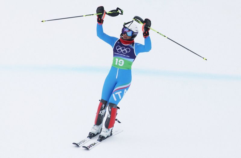 Olympics-Alpine skiing-Italy teen D'Antonio suffers suspected ACL tear in training fall