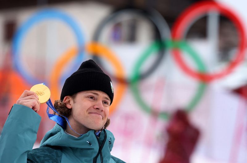 Olympics-Alpine skiing-Skiers confront challenge of 'flat' slalom in Bormio