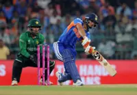 Cricket–No handshake as Pakistan elect to field against India