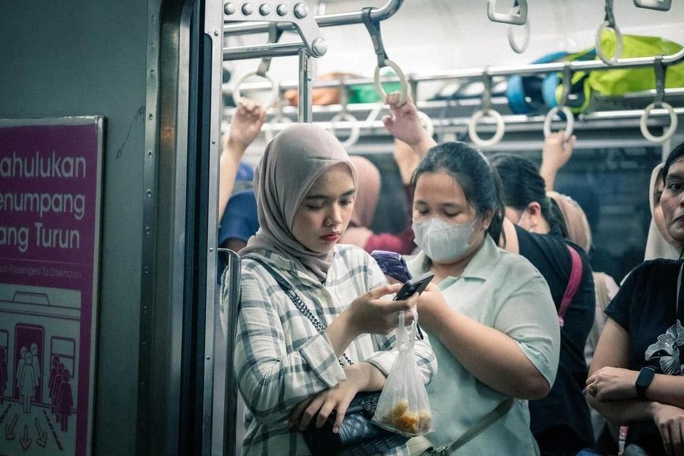 Actress’ LinkedIn stunt strikes a nerve among young Indonesian job seekers