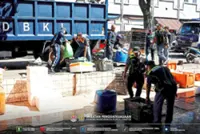 DBKL raids illegal stalls, targets businesses by foreign hawkers