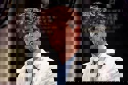 Chess-Norway's Carlsen wins first FIDE Freestyle World Championship