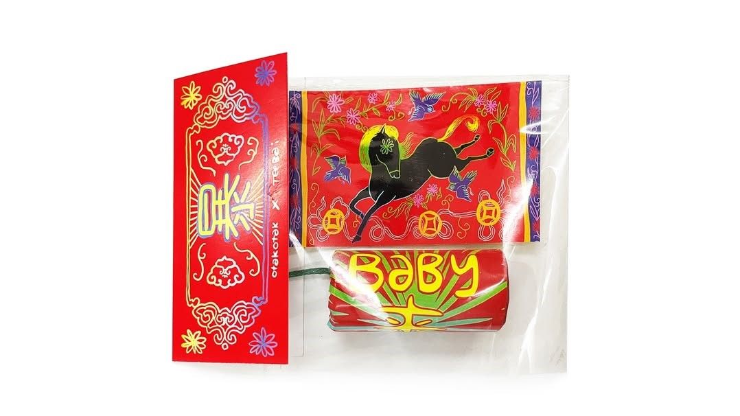 Hyper-pop duo Otak-Otak teamed up with illustrator Teebai on a limited edition CNY ang pow bundle. Photo: otakotak.vcd