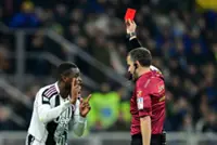 Soccer-Juve executives banned after clash with referee in wake of Kalulu dismissal