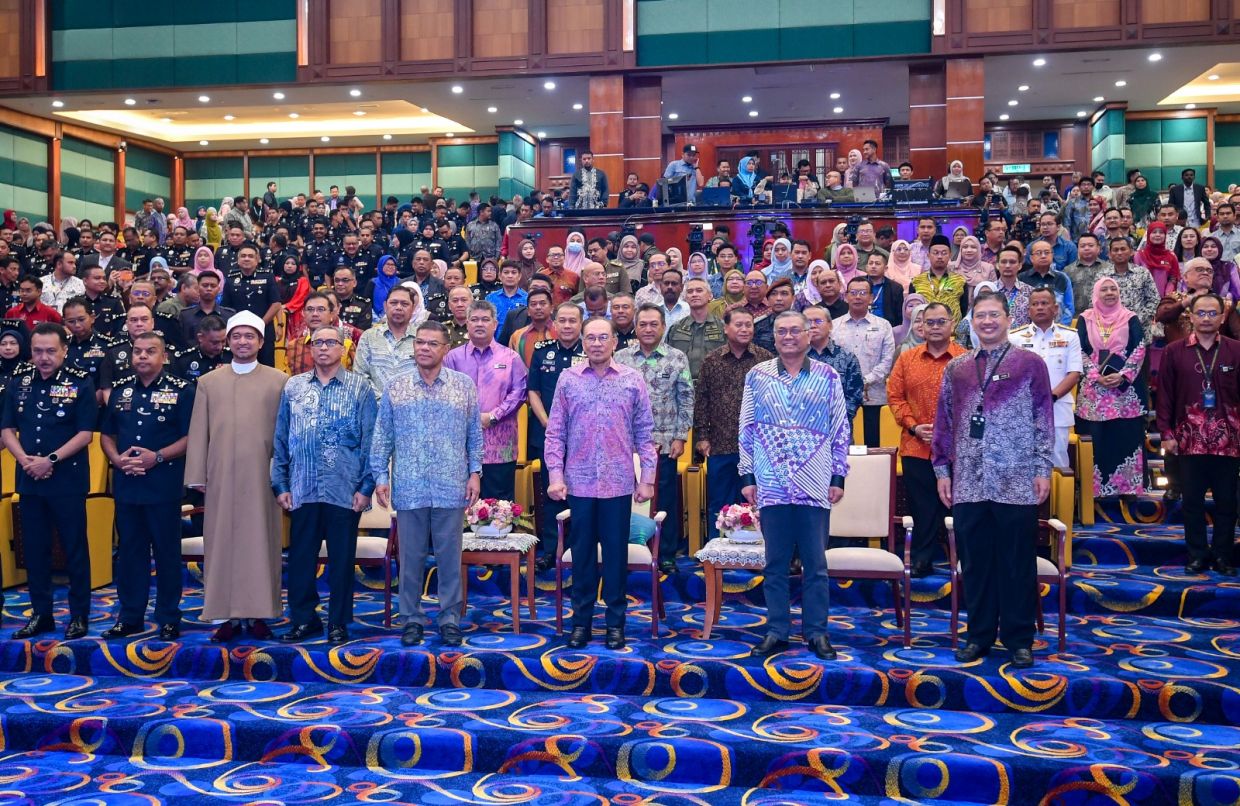 Ramadan a time to reflect and reset, says PM