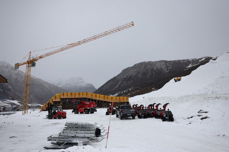 Olympics-The size S problem: female workers confront a male-focused industry