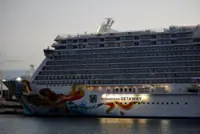 Elliott builds Norwegian cruise stake, alleges overspending on concert