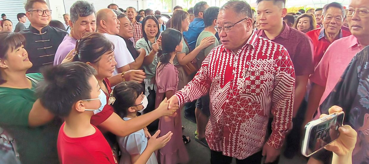 KLIA receives 8,000 visitors in two hours
