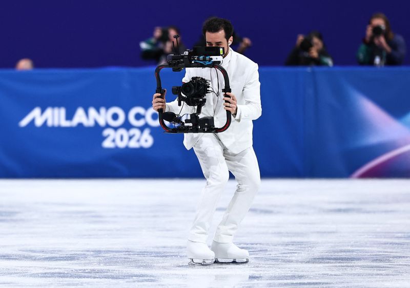 Olympics-Figure skating-On-ice cameraman brings new Olympic angle