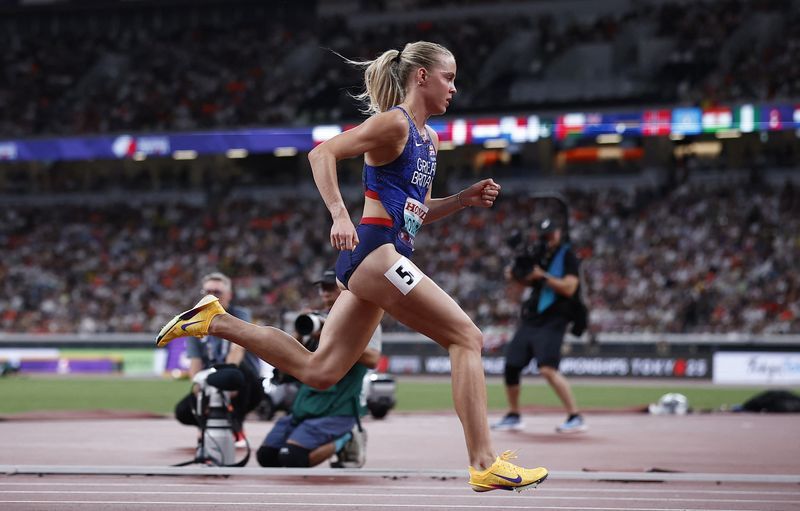 Athletics-Britain's Hodgkinson smashes world indoor 800m record in Lievin