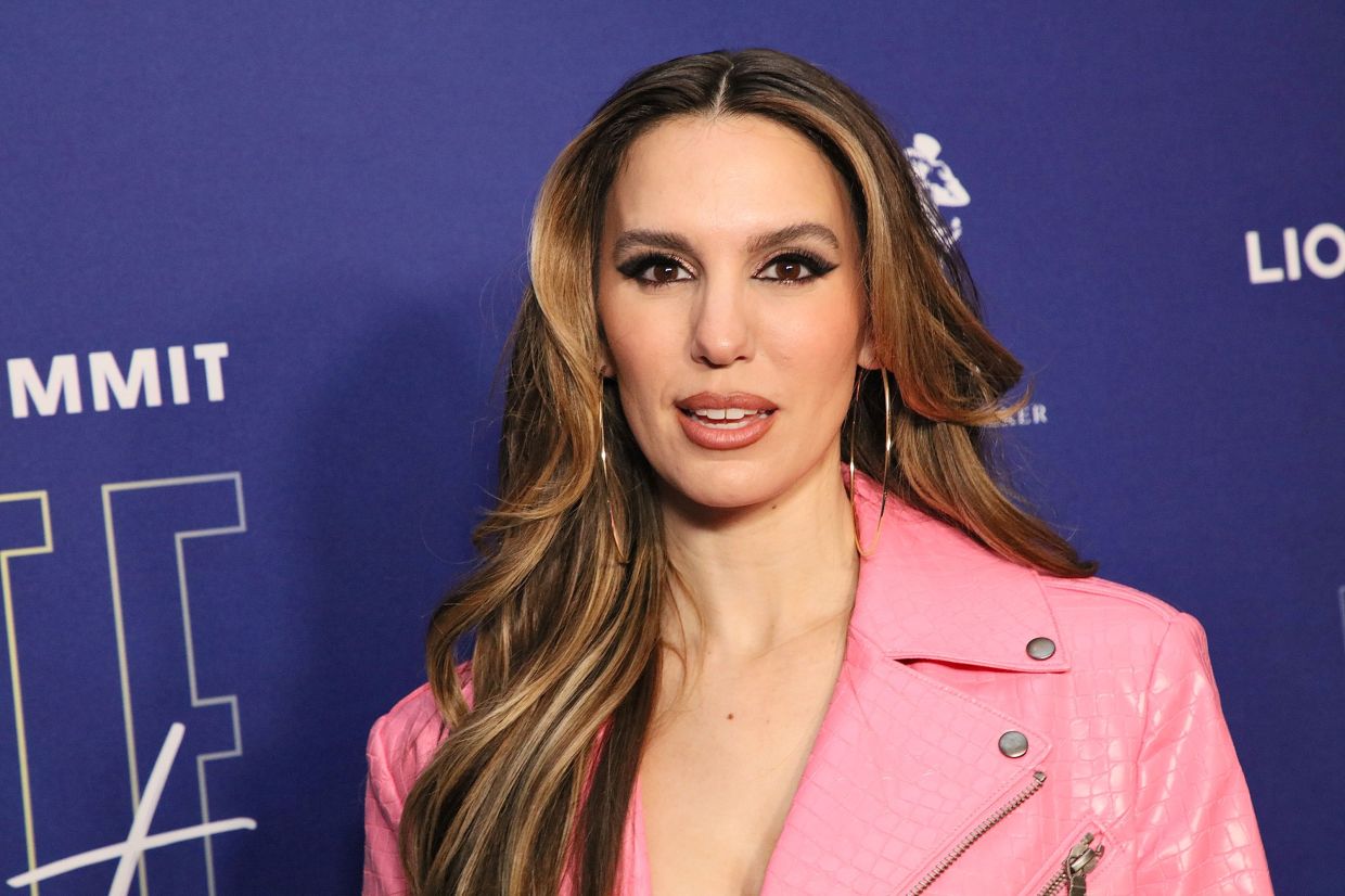 Disney star Christy Carlson Romano shares positive cancer screening ...