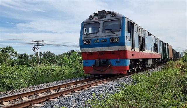 Ministry proposes restructuring Vietnam Railways Corp into national railway group to spearhead North–South mega project