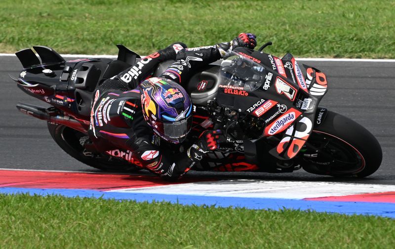 Motorcycling-Aprilia's Martin cleared for MotoGP return at Buriram pre-season test
