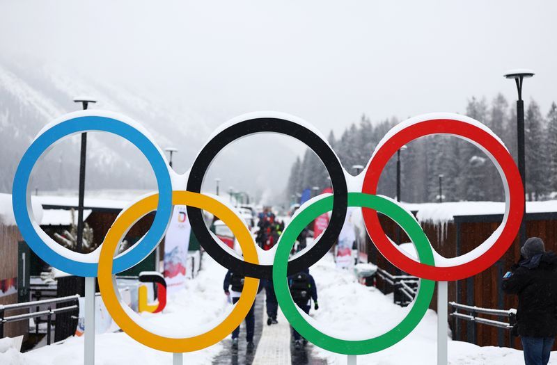 Paralympics-Ukrainian team to boycott opening ceremony due to Russian participation