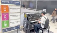Impromptu piano performances strike a chord with LRT commuters