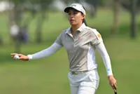 Top-ranked Jeeno Thitikul moves into contention at her home LPGA tournament in Thailand