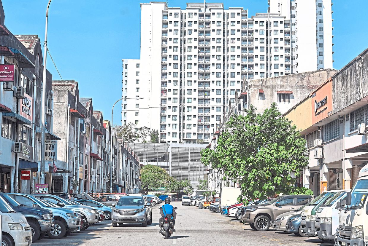 Businesses and residents in Kepong Entrepreneurs Park are objecting to parking fees being imposed in the area. — Filepic