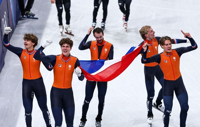 Olympics-Short track-Dutch win men's 5,000 metres relay