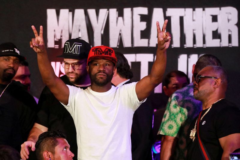 Boxing-Floyd Mayweather to come out of retirement - again