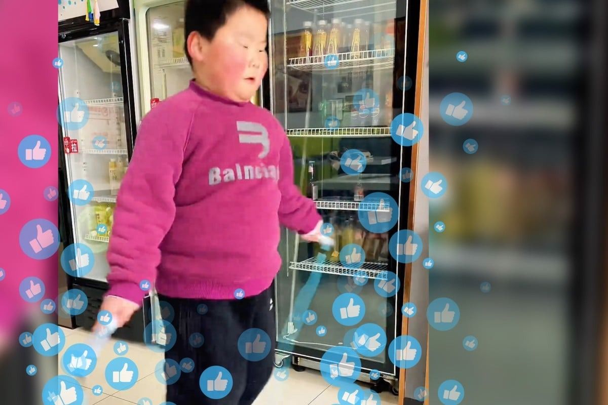 China boy skips rope as many times as he receives likes to lose weight gets 1.8 million thumbs up