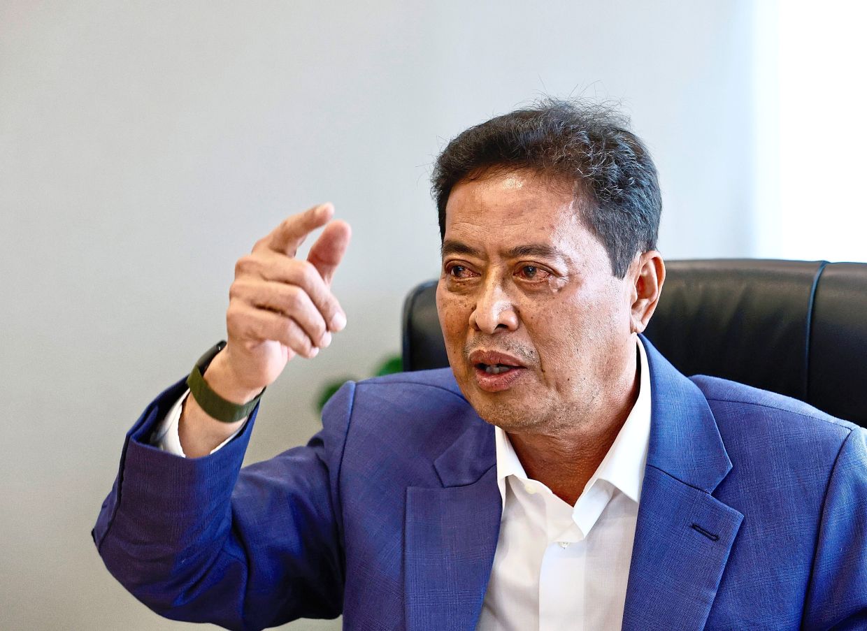 Azam quizzed by panel over shares ownership