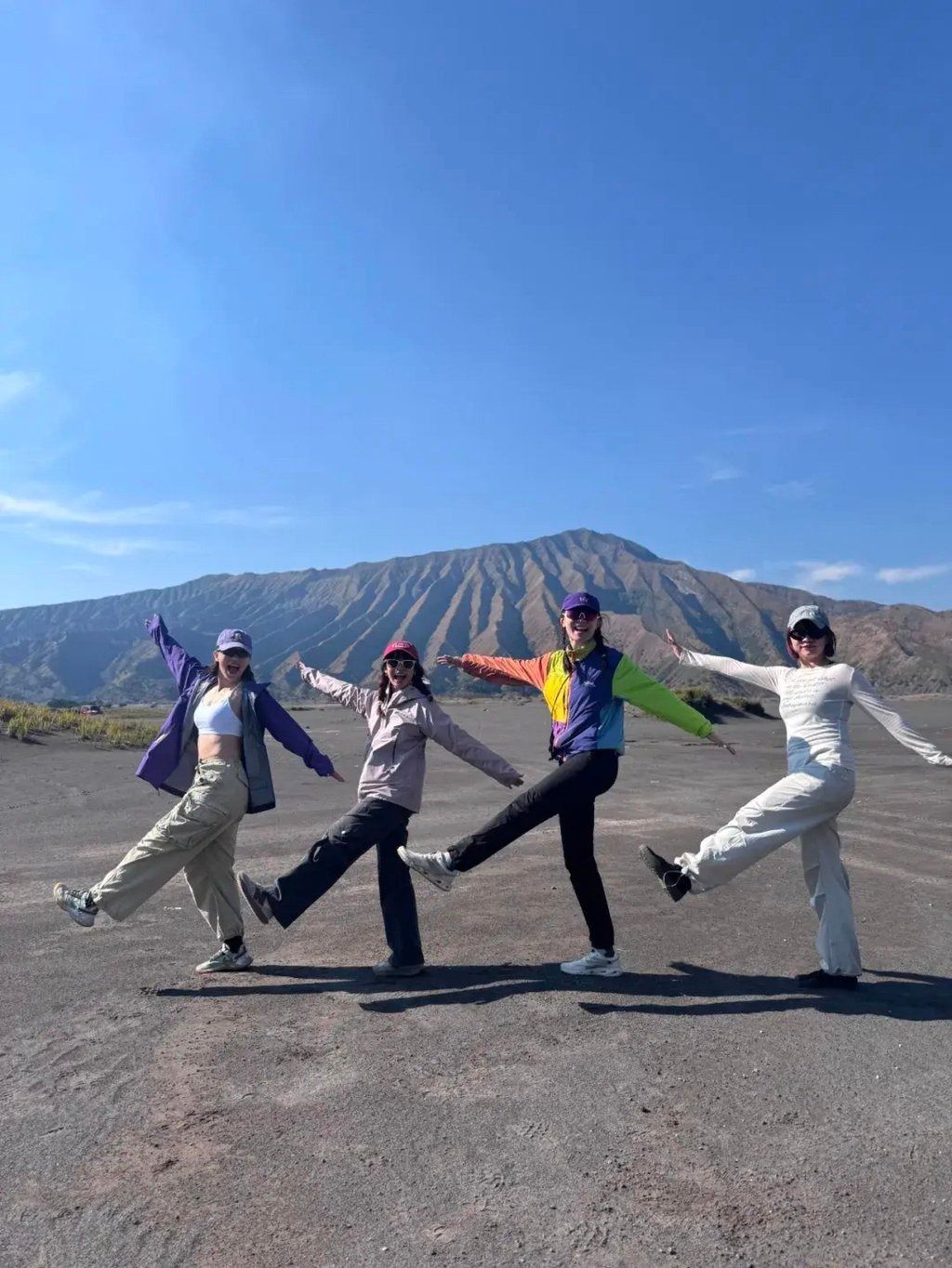 Fun for four: The new trend also involves post-sports trips to scenic tourist spots. -- Photo: Zhihu