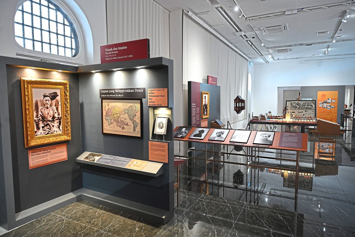 The gallery chronicles key figures and moments in Kuala Lumpur’s history.