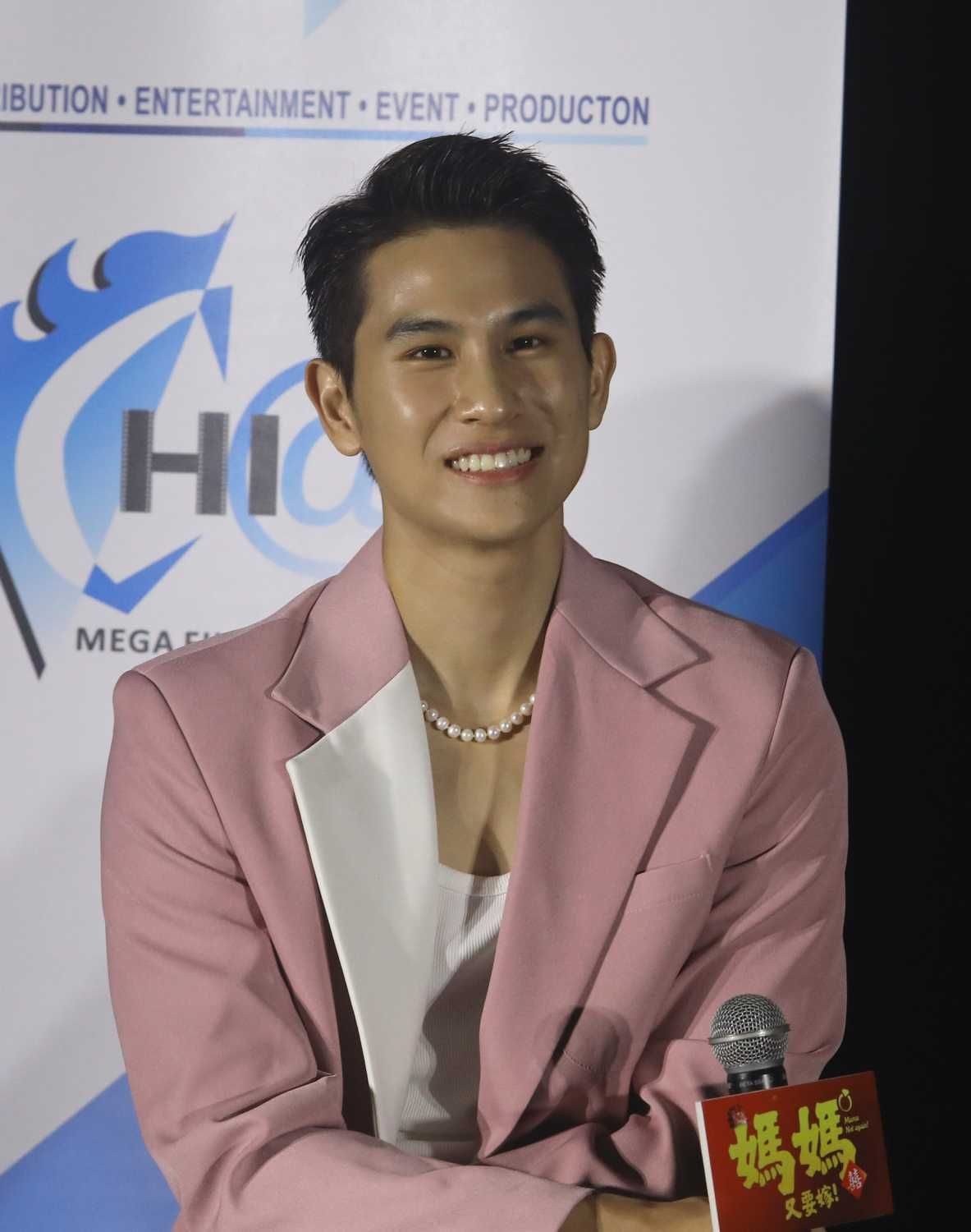 Local actor Daniel Fong expressed excitement at the opportunity to work alongside established Hong Kong names.