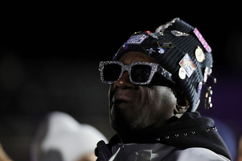 Olympics-US women's ice hockey team get Las Vegas invite from rapper Flavor Flav