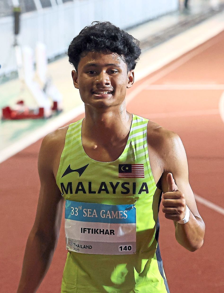 National sprinter Danish Iftikhar Mohd Roslee during the 200 meter Men final event at the 33rd SEA Games in Thailand 2025.— MUHAMAD SHAHRIL ROSLI/The Star
