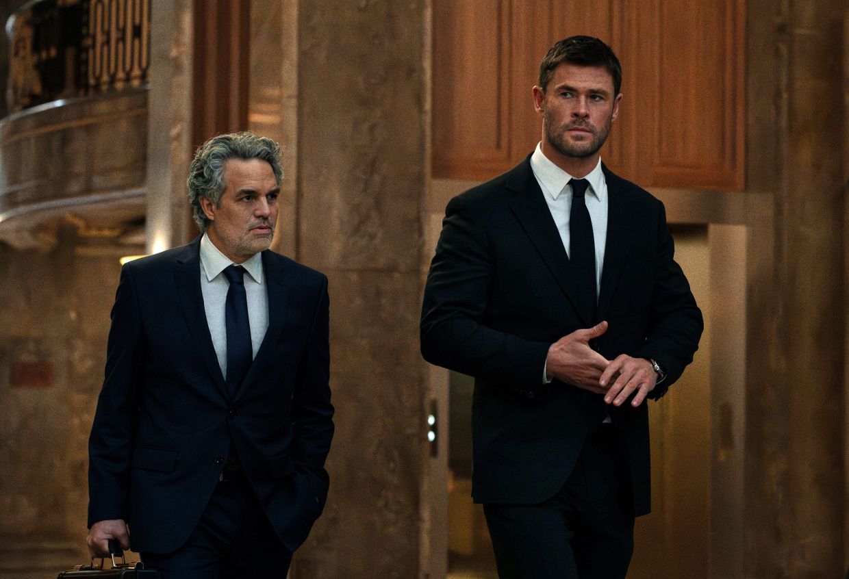 Hulk and Thor decided on a career change after the battle with Thanos.