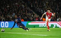 Soccer-PSG see off late Monaco surge to advance in Champions League