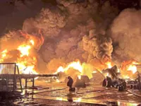 Fire forces 1,500 pupils into e-learning