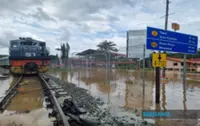 Sabah floods: Five roads closed, rail services disrupted in Beaufort