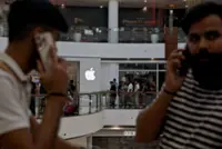 Apple in talks with banks to start payment service in India, Bloomberg News reports