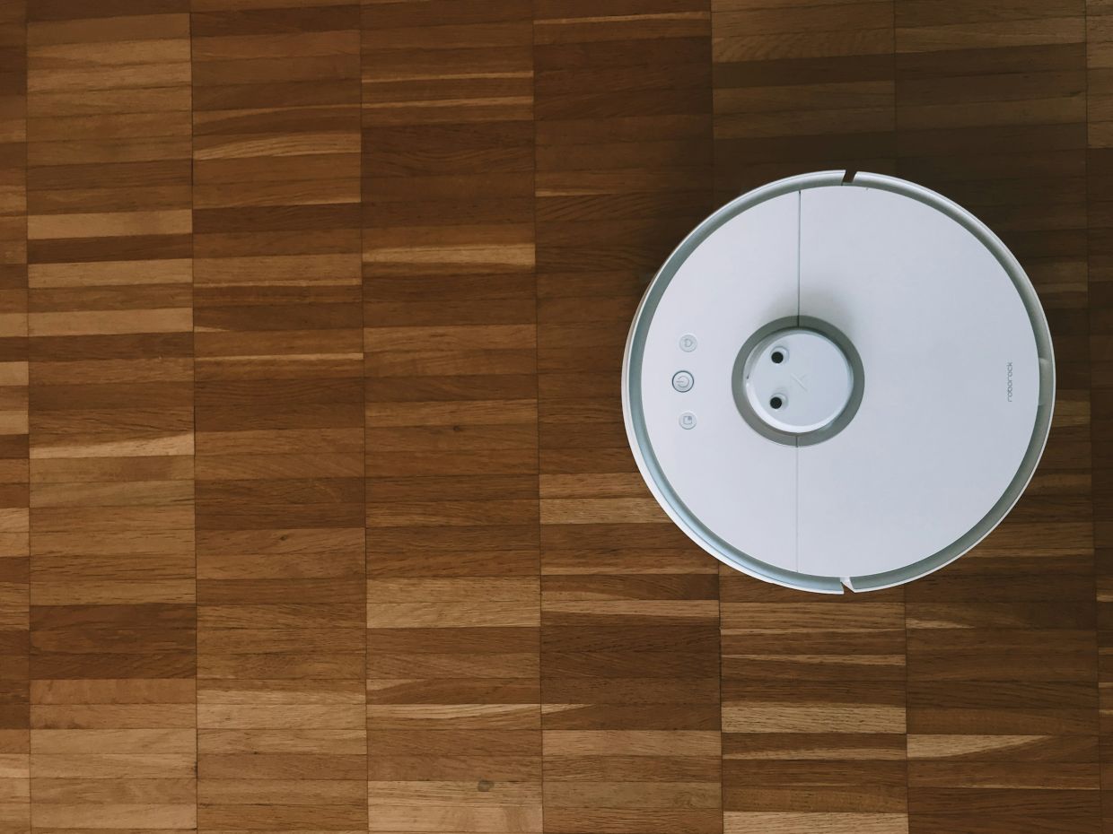 thestar.com.my - Katie Forster - French programmer says accidentally hacked 7,000 robot vacuums