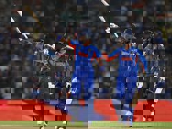 Cricket-India thump Zimbabwe to revive T20 World Cup title defence