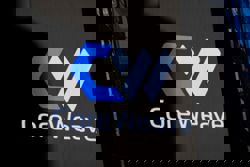 CoreWeave slides as surging capex, backlog risks overshadow small revenue beat